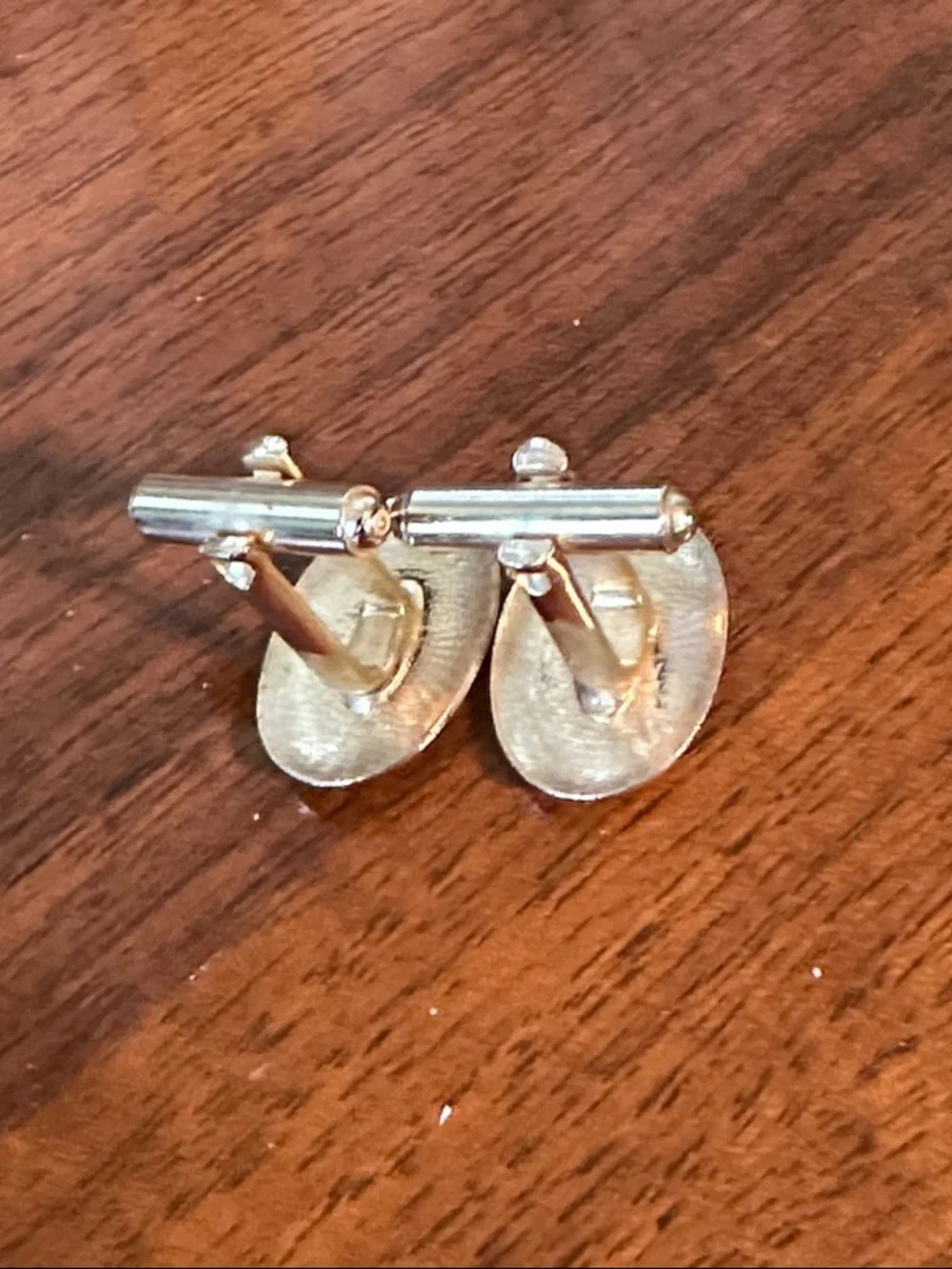 Vintage Mid Century Gold Tone Oval Cufflinks with Mother-of-Pearl‎ Inset